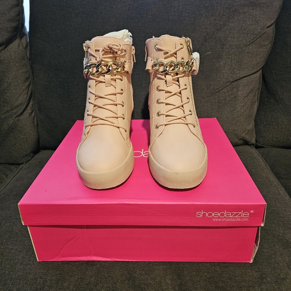 Aleale Wedge Sneaker